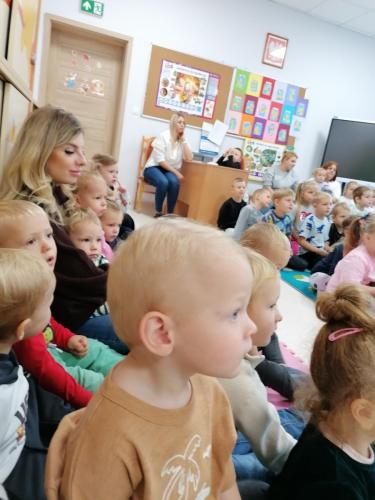 560688642 789527477163842 8698082354757375048 n